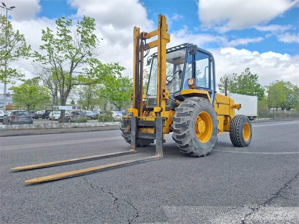 JCB 930-2 Terénní vysokozdvižné vozíky