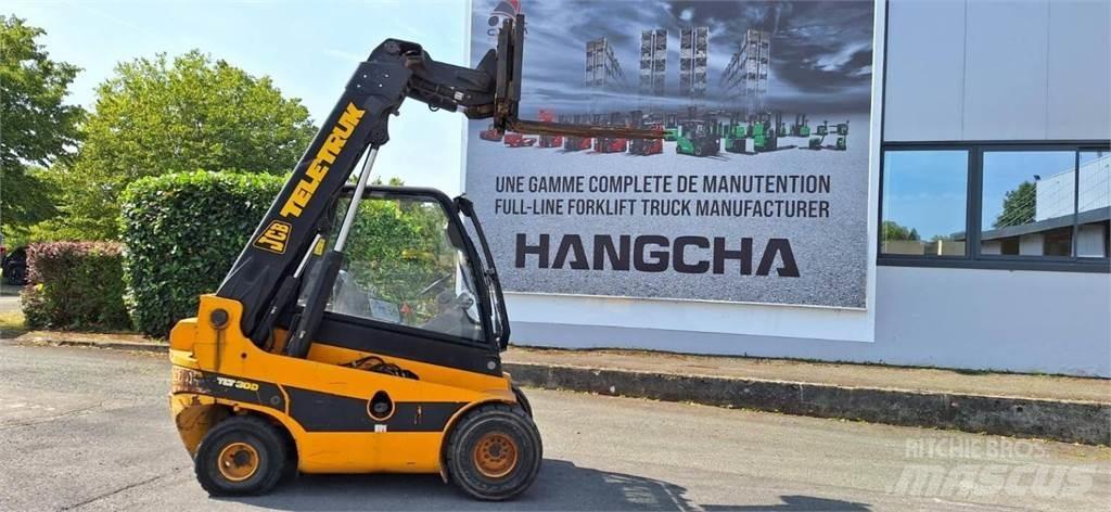 JCB TLT30D Teleskopické nakladače pro zemědělství