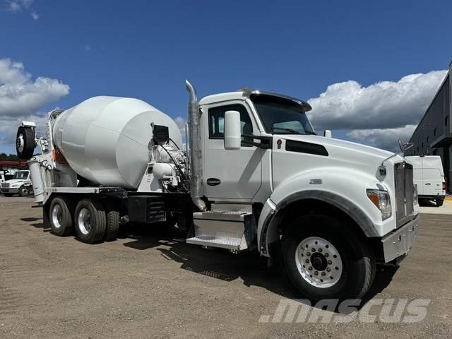 Kenworth T880 Další