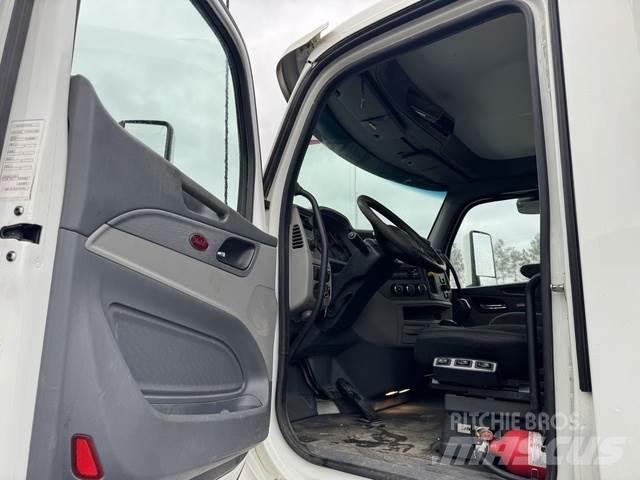 Peterbilt 567 Další