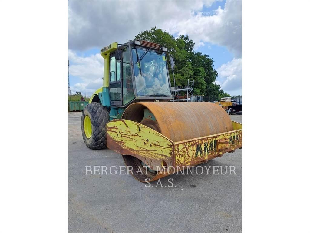 Ammann ASC130D Půdní kompaktory