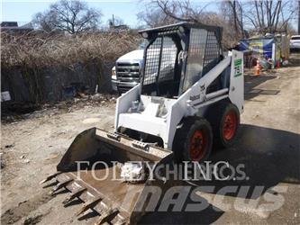 Bobcat 743B Smykem řízené nakladače