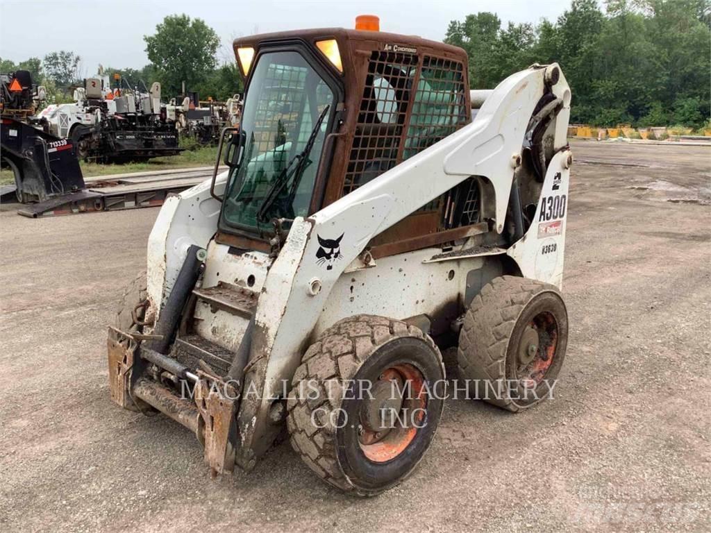 Bobcat A300 Smykem řízené nakladače