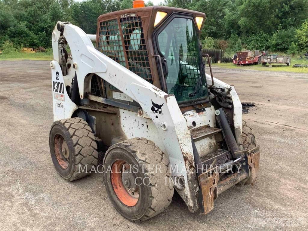 Bobcat A300 Smykem řízené nakladače
