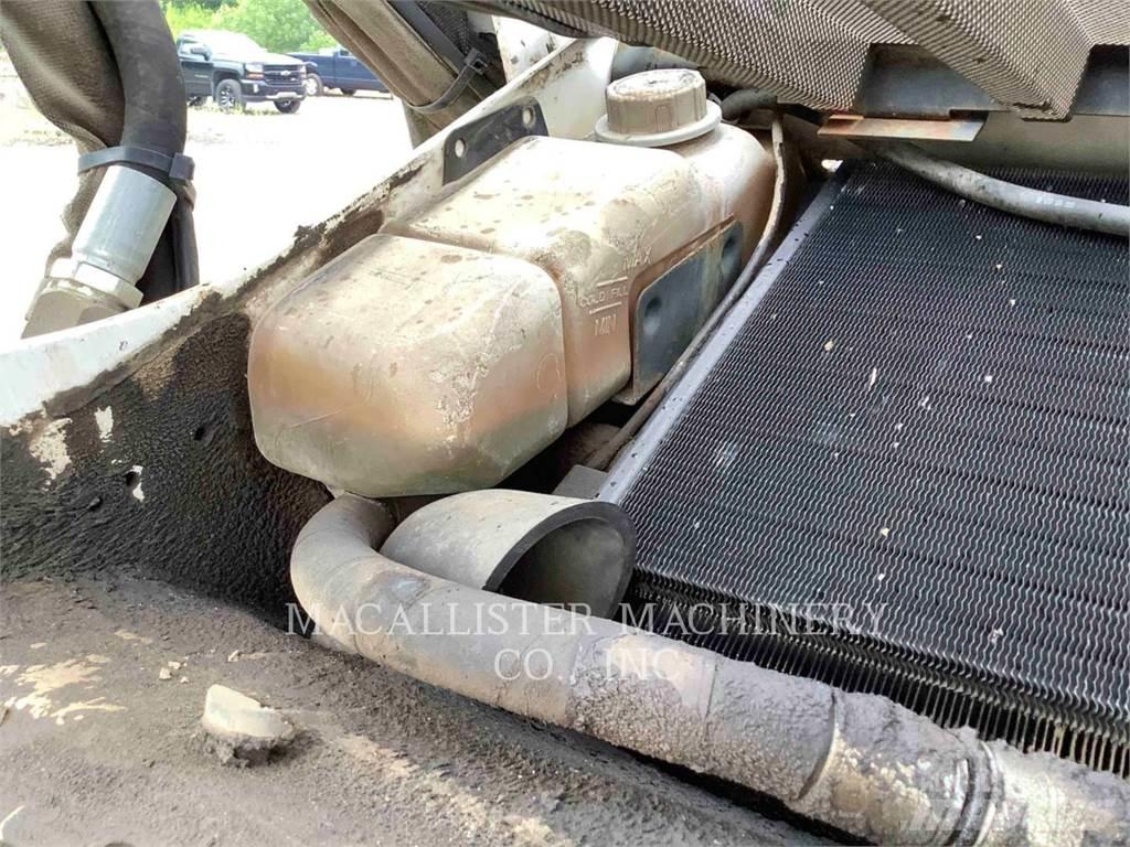 Bobcat A300 Smykem řízené nakladače