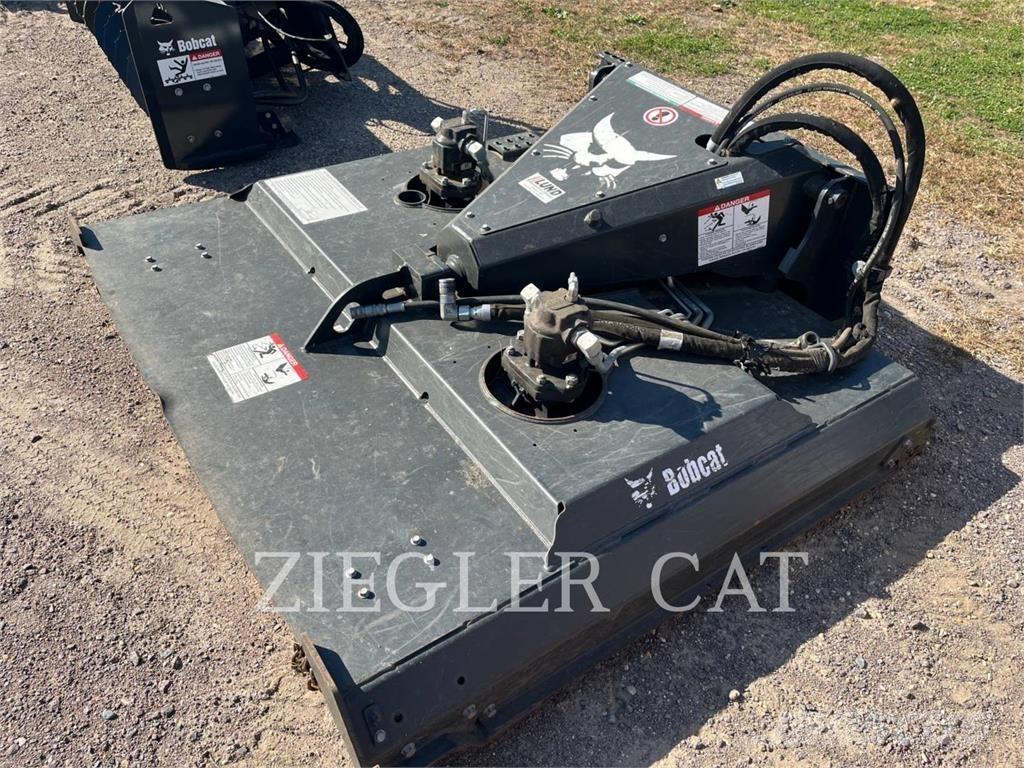 Bobcat BRUSHCAT Smykem řízené nakladače