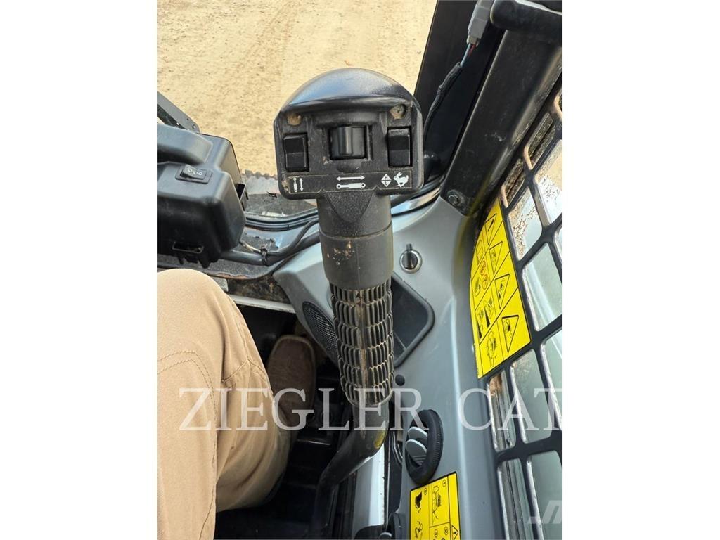 Bobcat S 450 Smykem řízené nakladače
