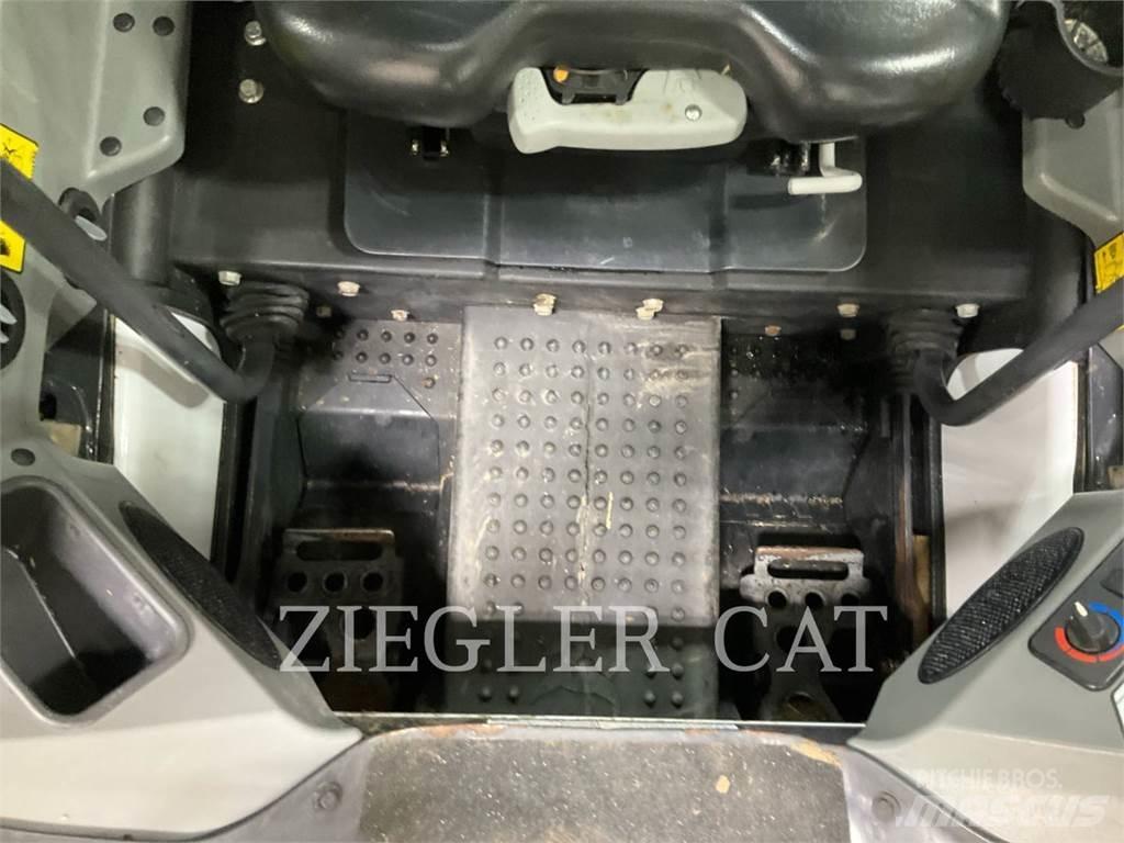 Bobcat S 450 Smykem řízené nakladače