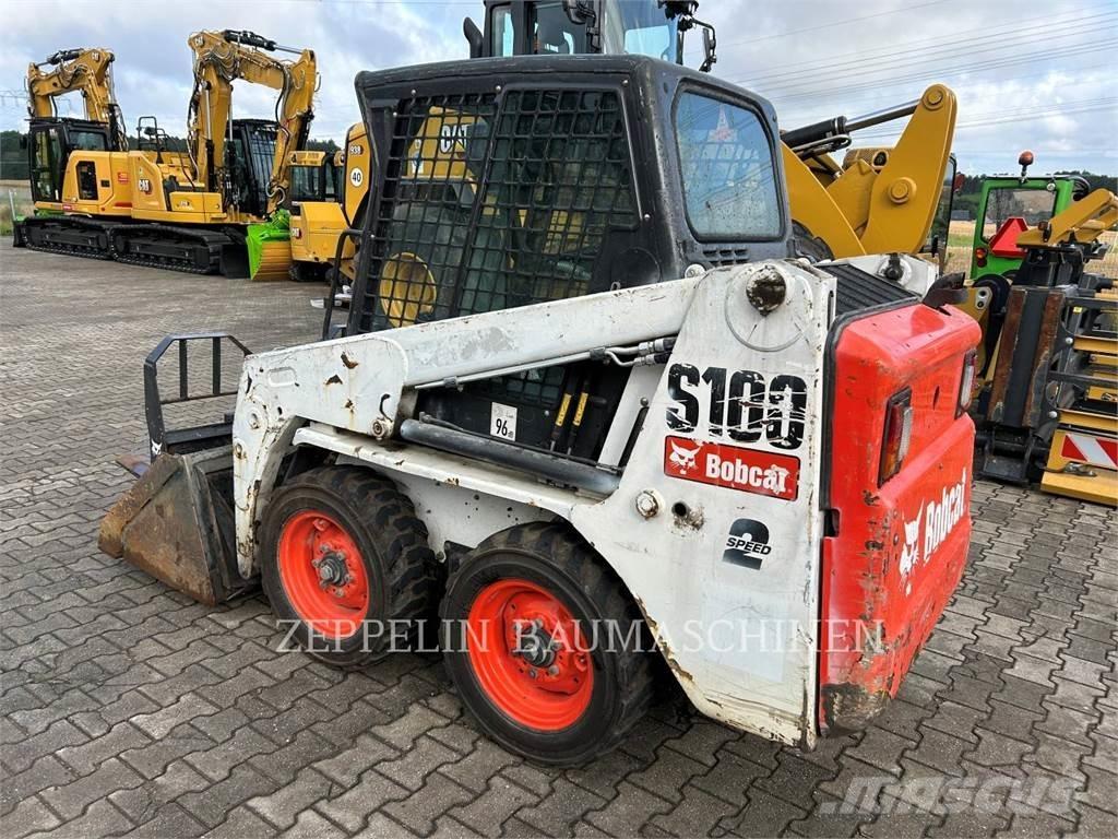 Bobcat S100 Smykem řízené nakladače
