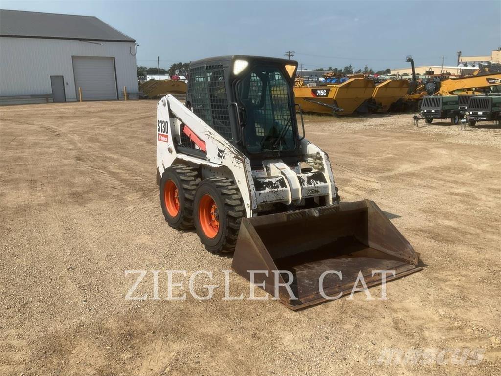 Bobcat S130 Smykem řízené nakladače