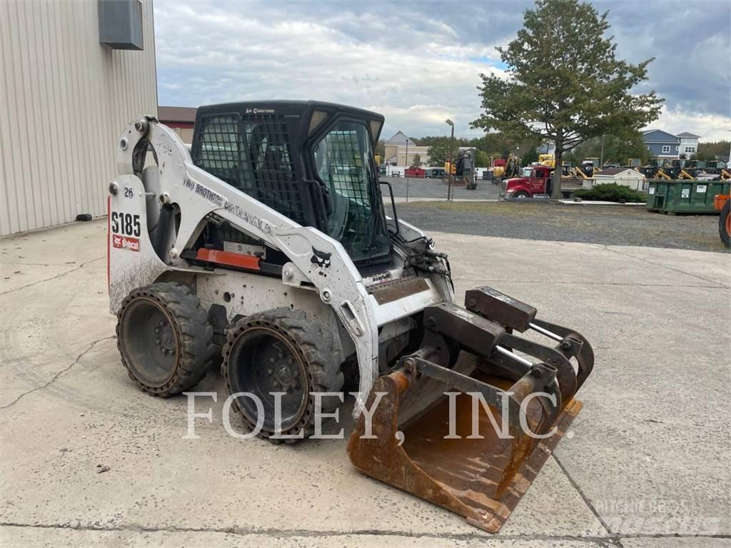 Bobcat S185 Smykem řízené nakladače