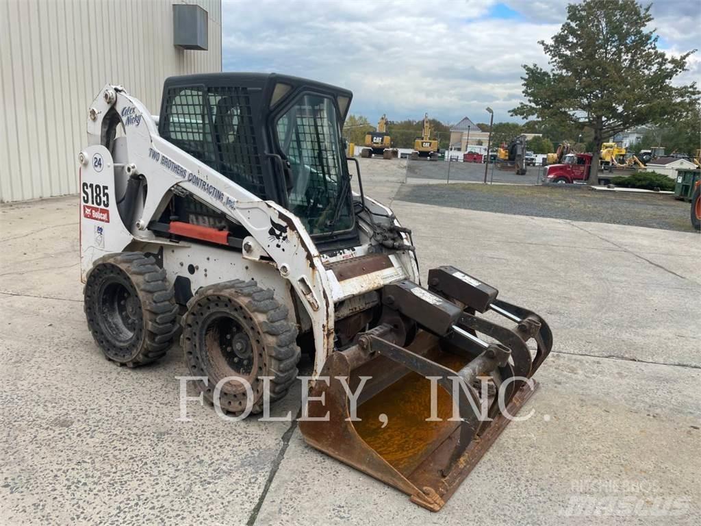 Bobcat S185 Smykem řízené nakladače