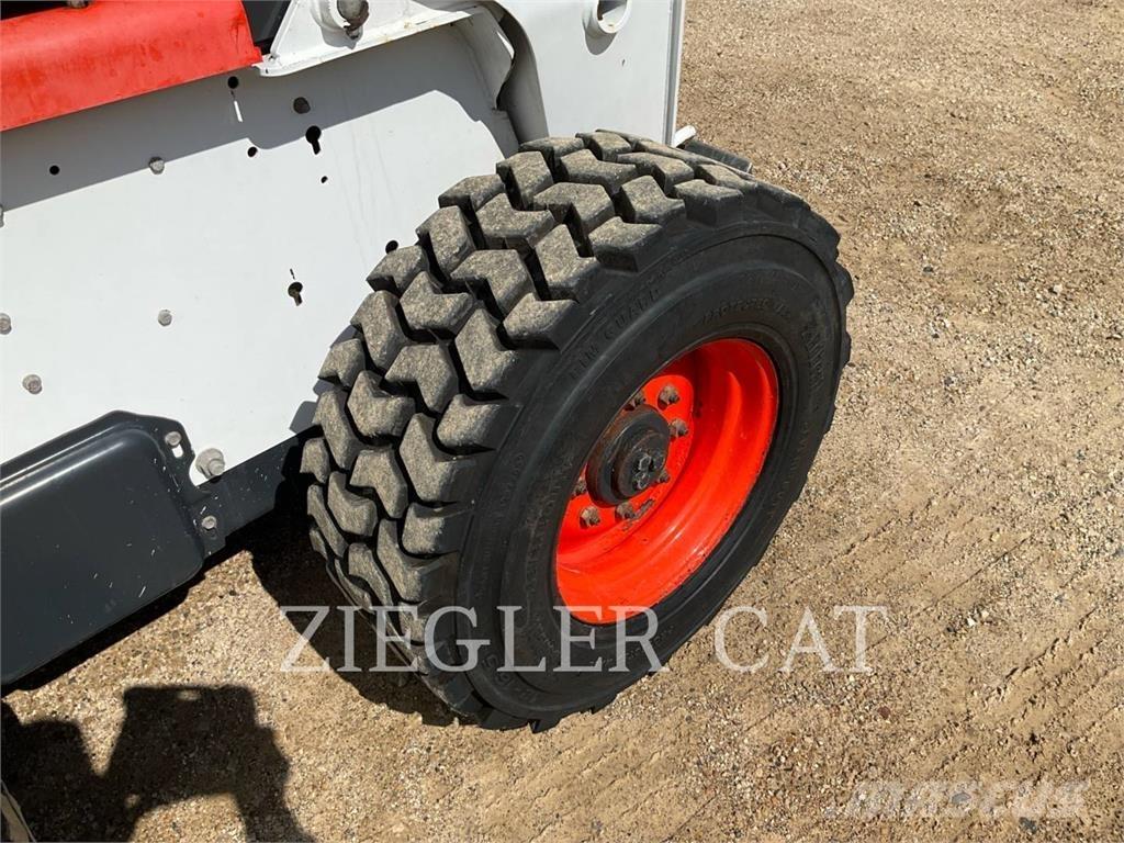 Bobcat S250 Smykem řízené nakladače