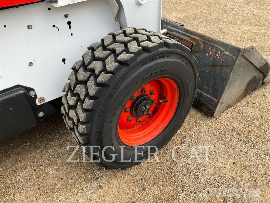 Bobcat S250 Smykem řízené nakladače