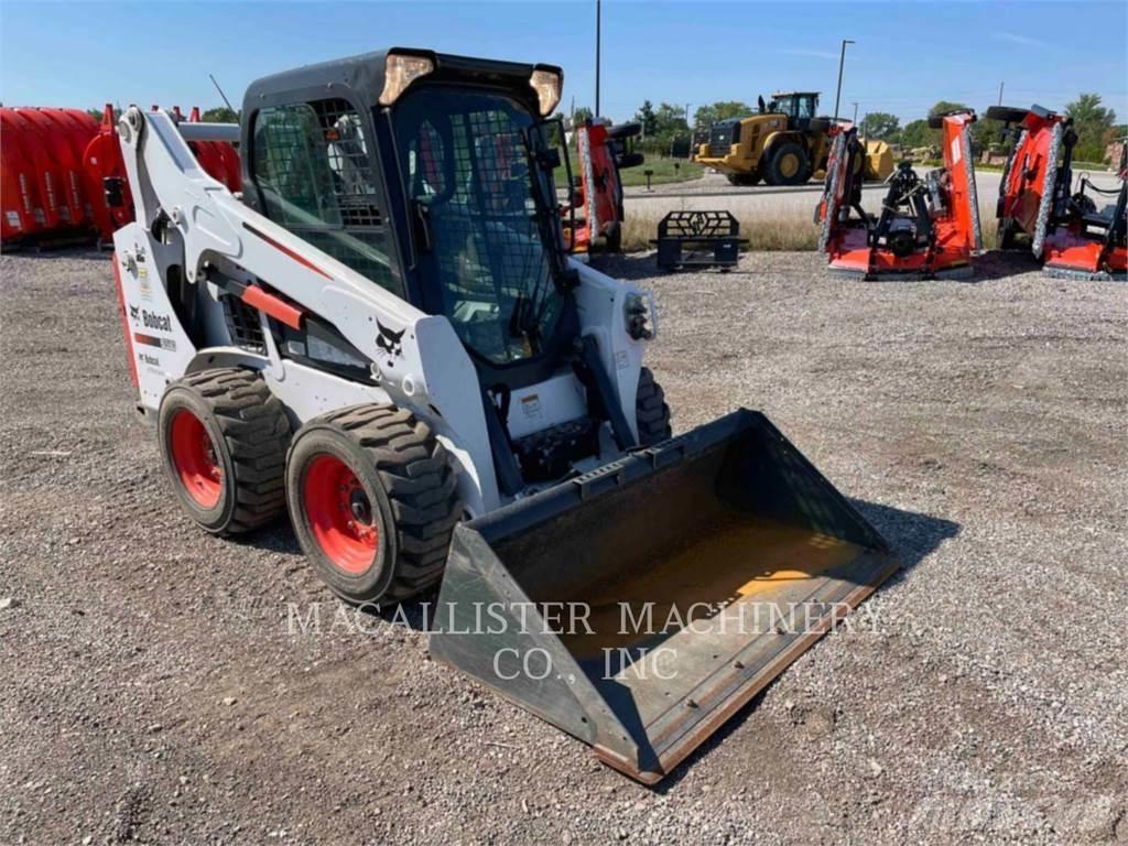 Bobcat S590 Smykem řízené nakladače