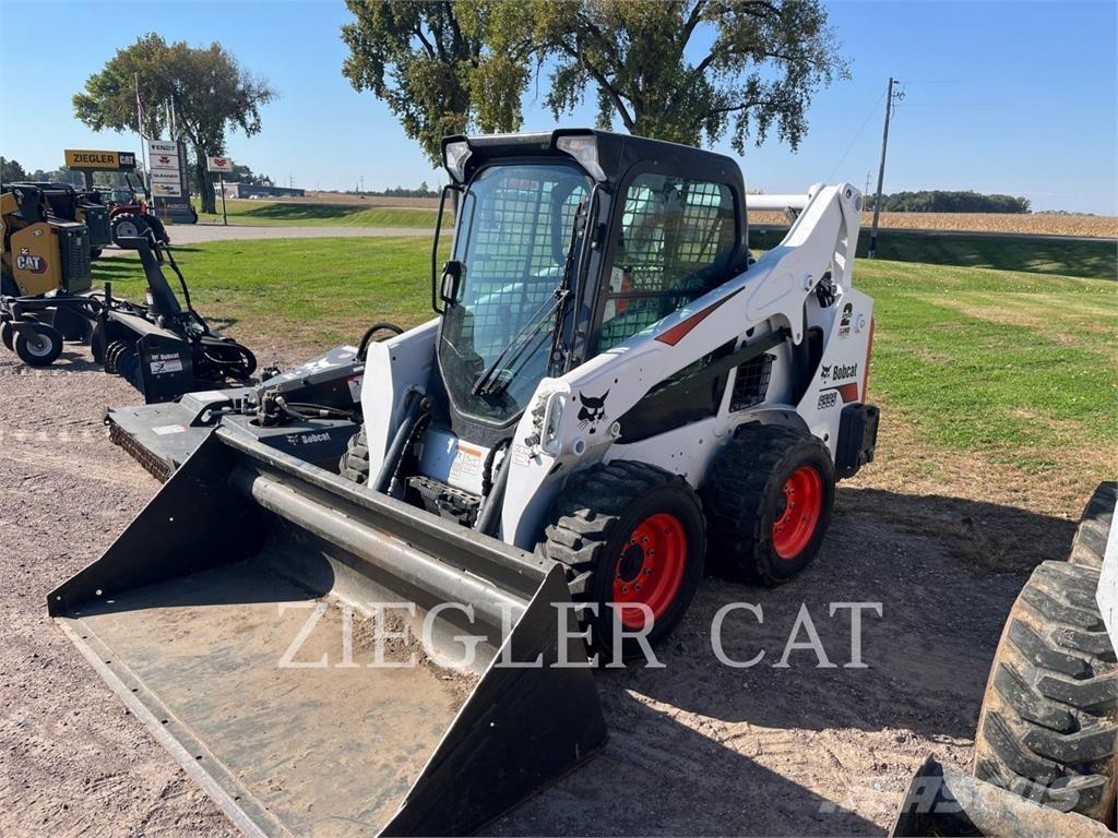 Bobcat S595 Smykem řízené nakladače