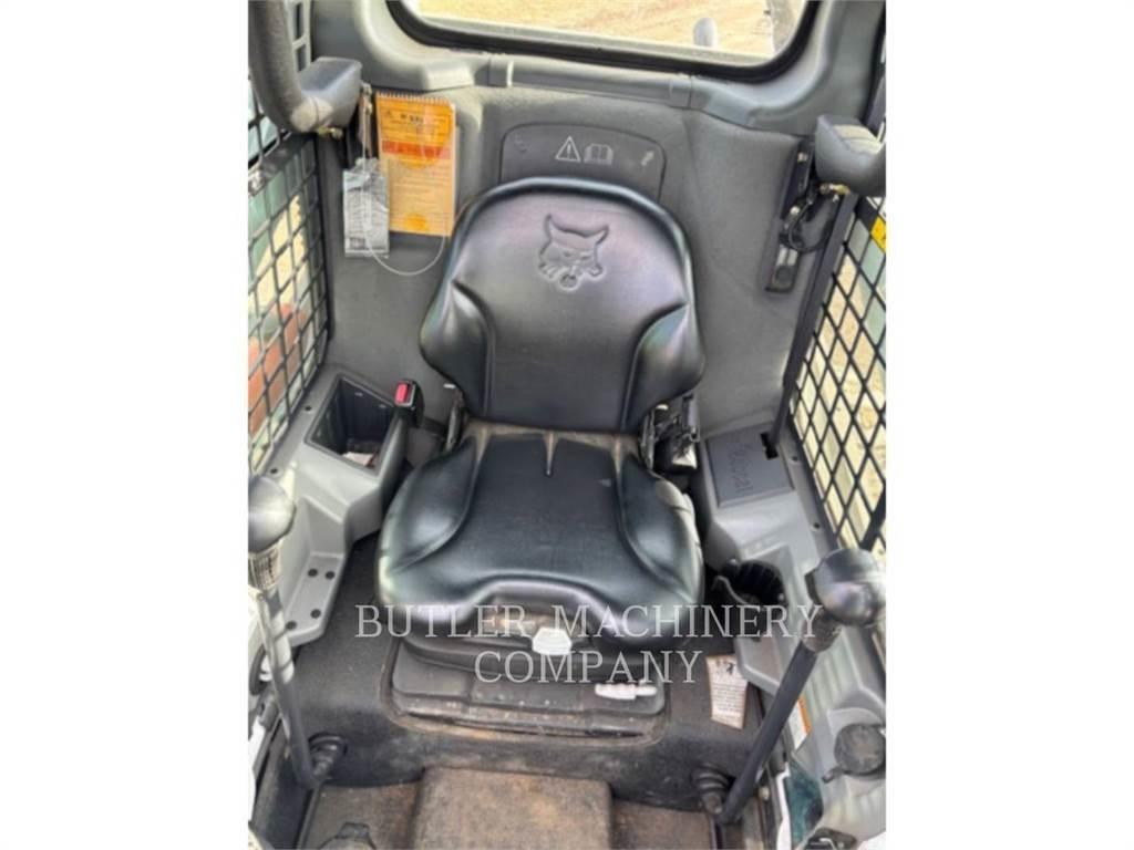 Bobcat S740 Smykem řízené nakladače