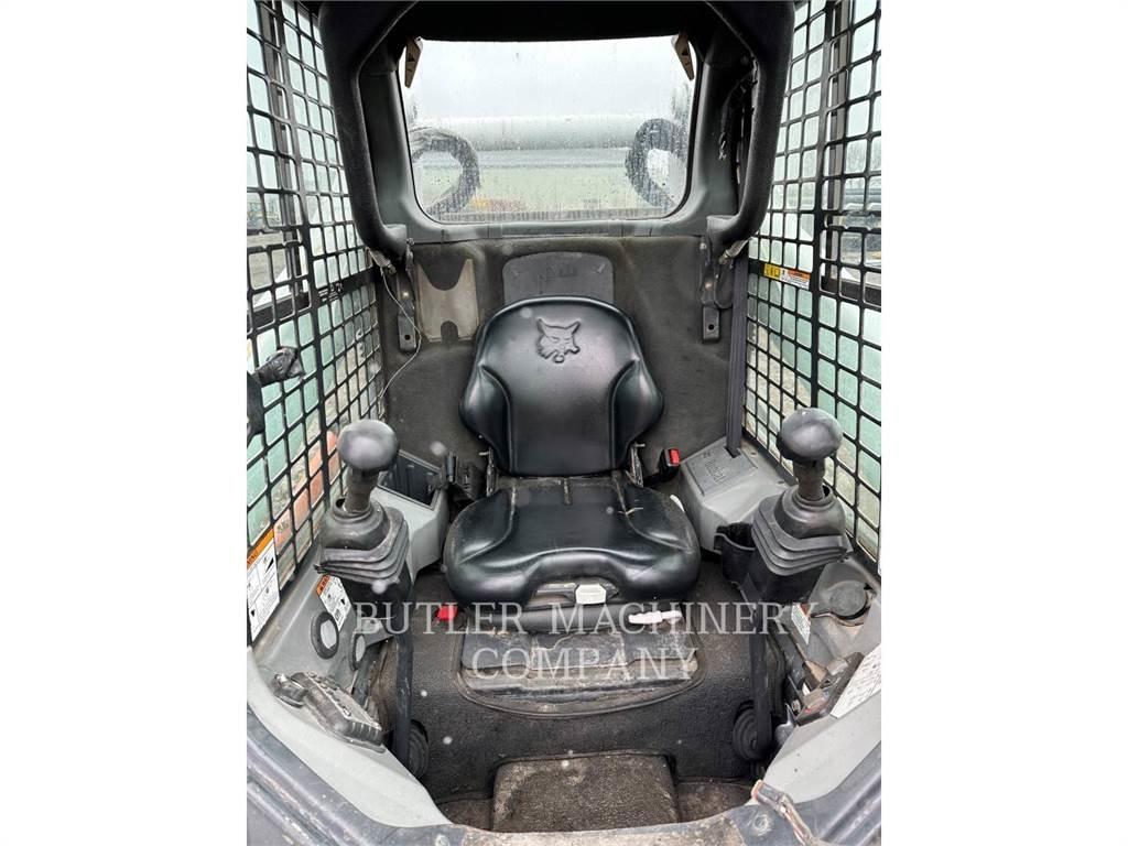 Bobcat S750 Smykem řízené nakladače