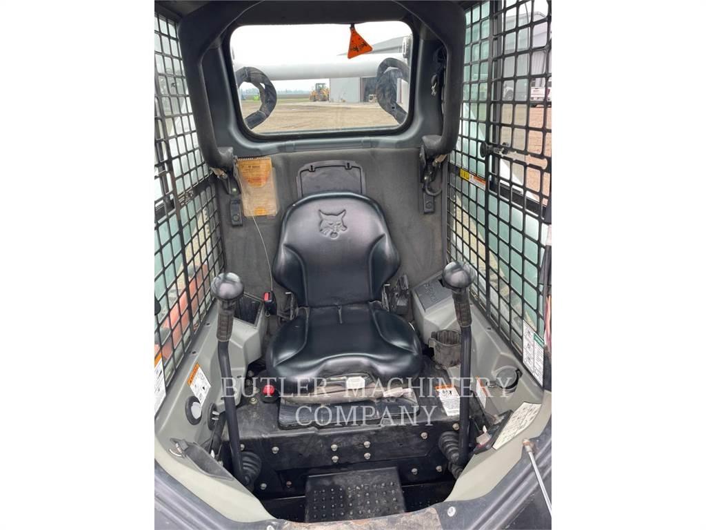 Bobcat S750 Smykem řízené nakladače