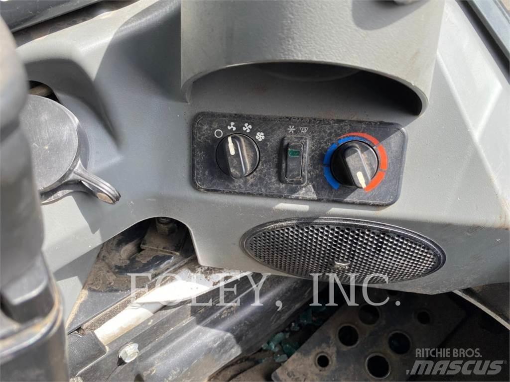 Bobcat S770 Smykem řízené nakladače