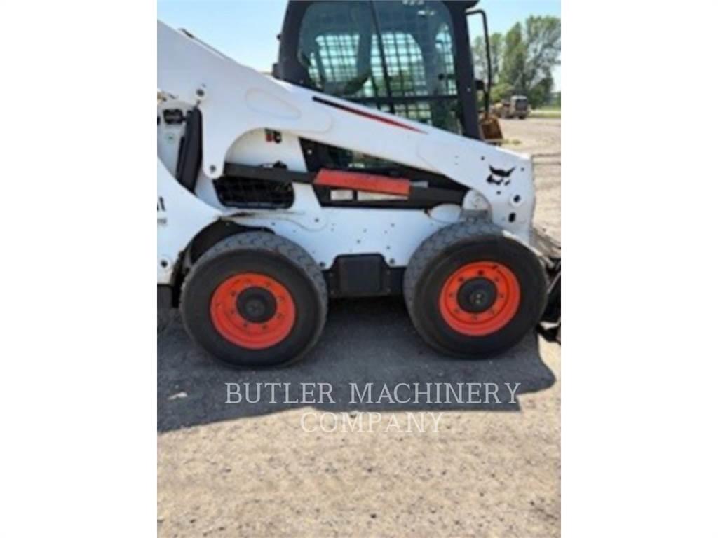 Bobcat S770 Smykem řízené nakladače