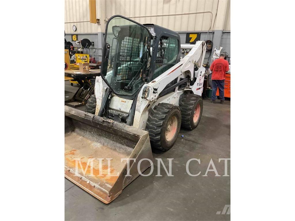 Bobcat S770 Smykem řízené nakladače