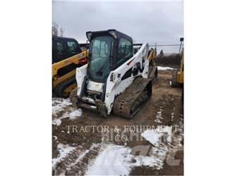 Bobcat T-770 Smykem řízené nakladače