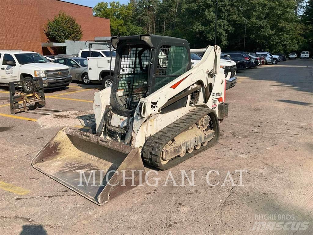 Bobcat T595 Smykem řízené nakladače
