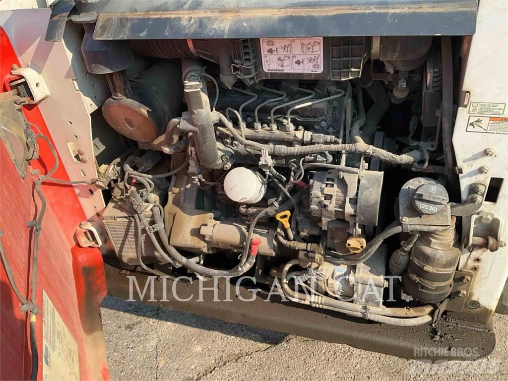 Bobcat T595 Smykem řízené nakladače