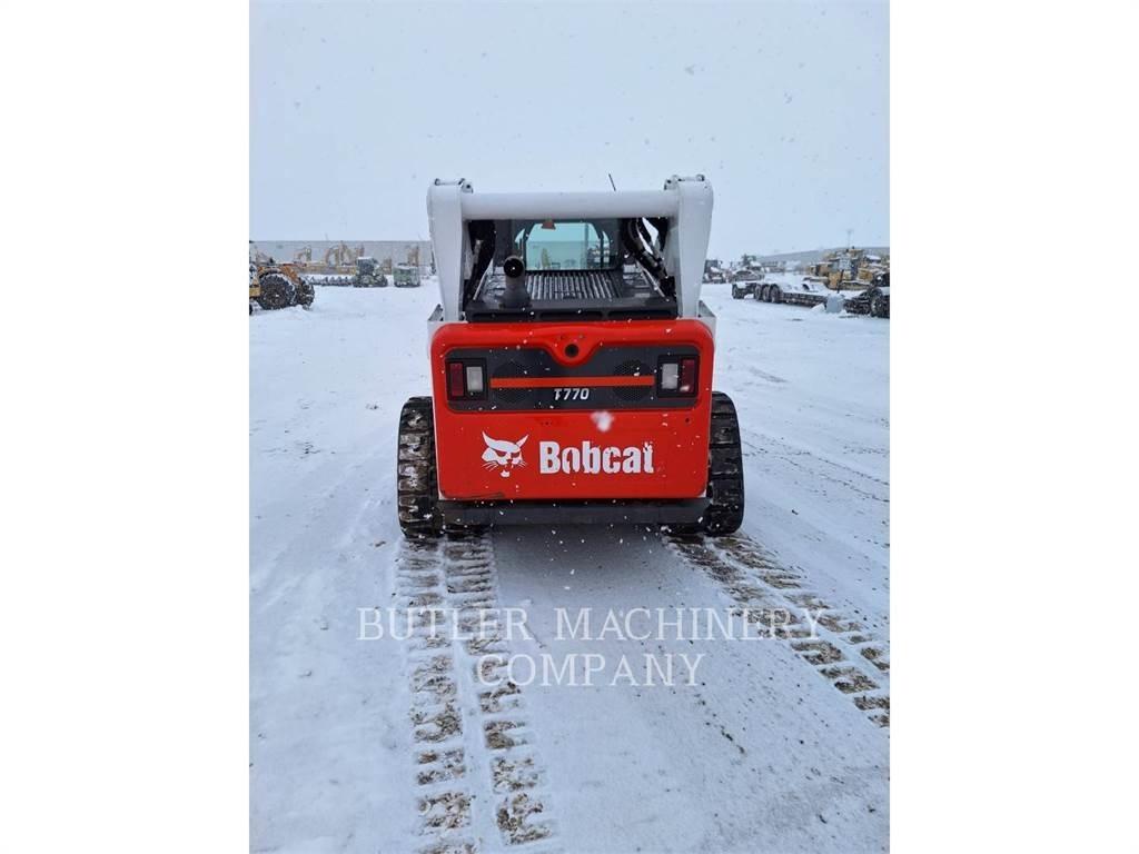 Bobcat T770 Skrejpry