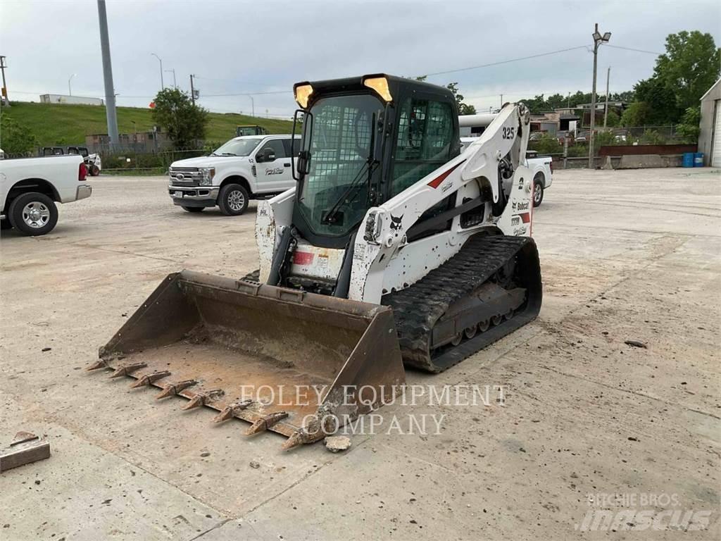 Bobcat T770 Smykem řízené nakladače
