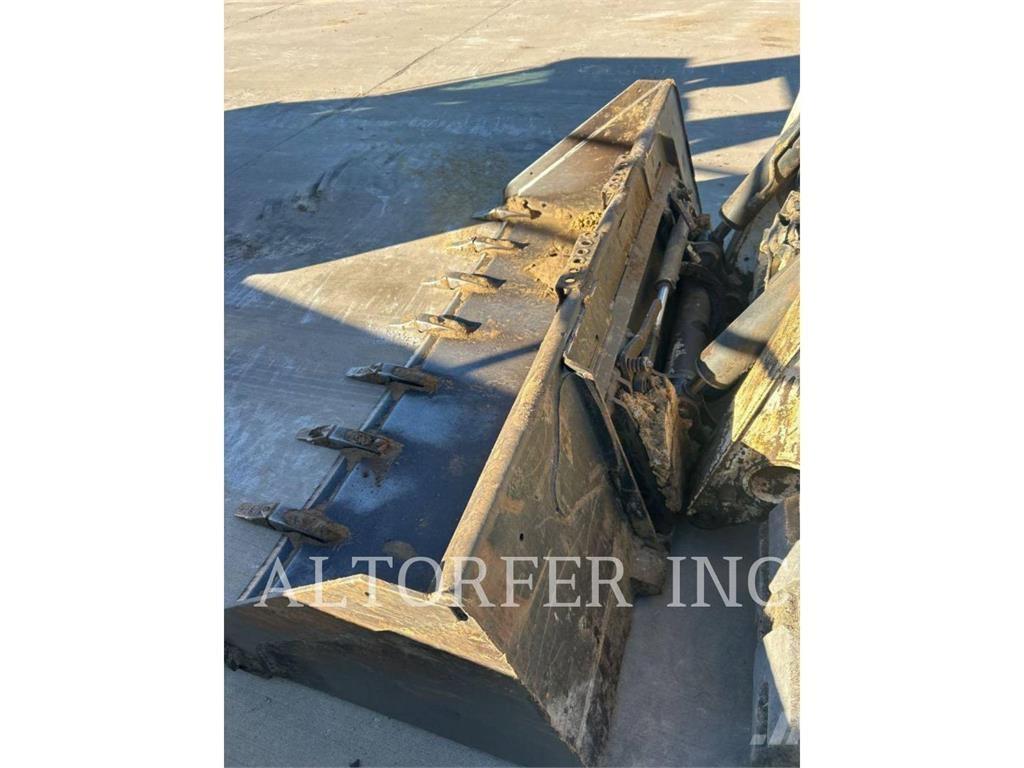 Bobcat T770 Smykem řízené nakladače