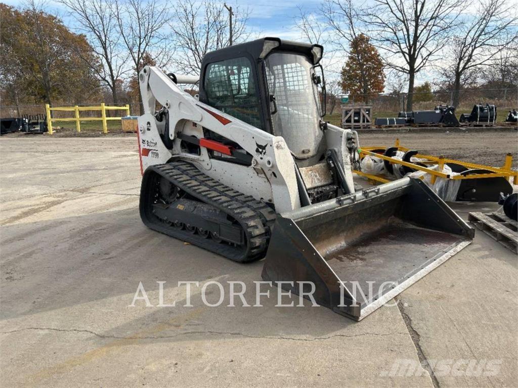 Bobcat T770 Smykem řízené nakladače
