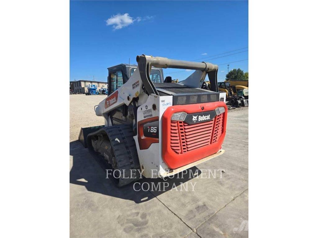 Bobcat T86 Smykem řízené nakladače