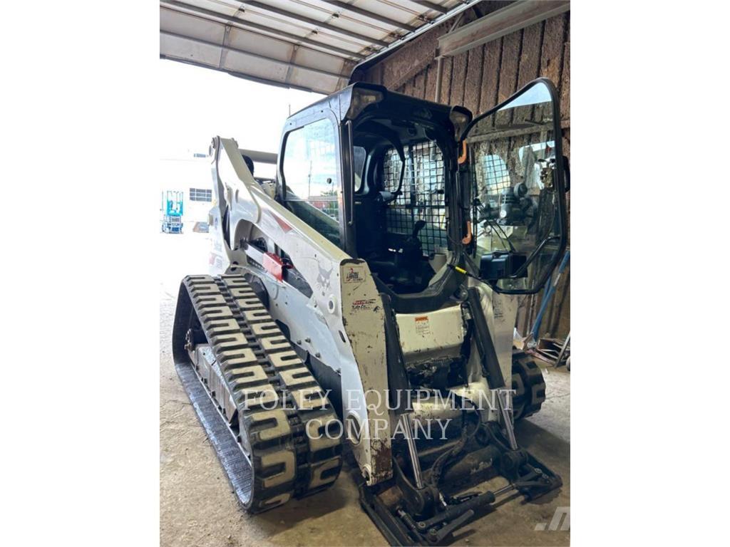 Bobcat T870 Smykem řízené nakladače