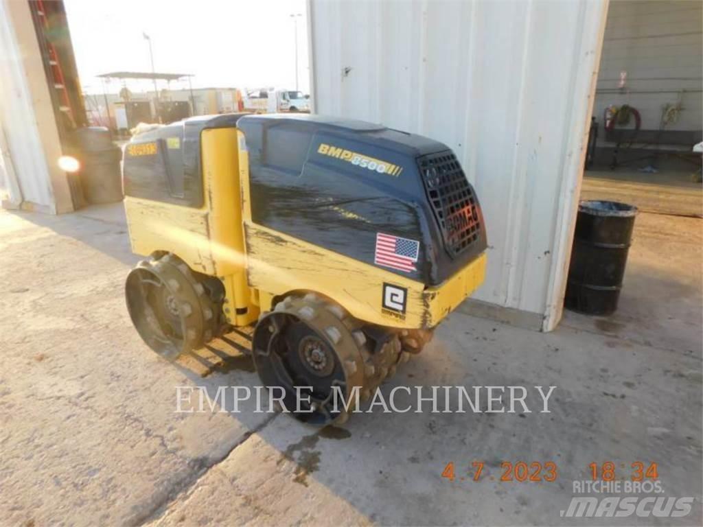 Bomag BMP8500 Kolové nakladače