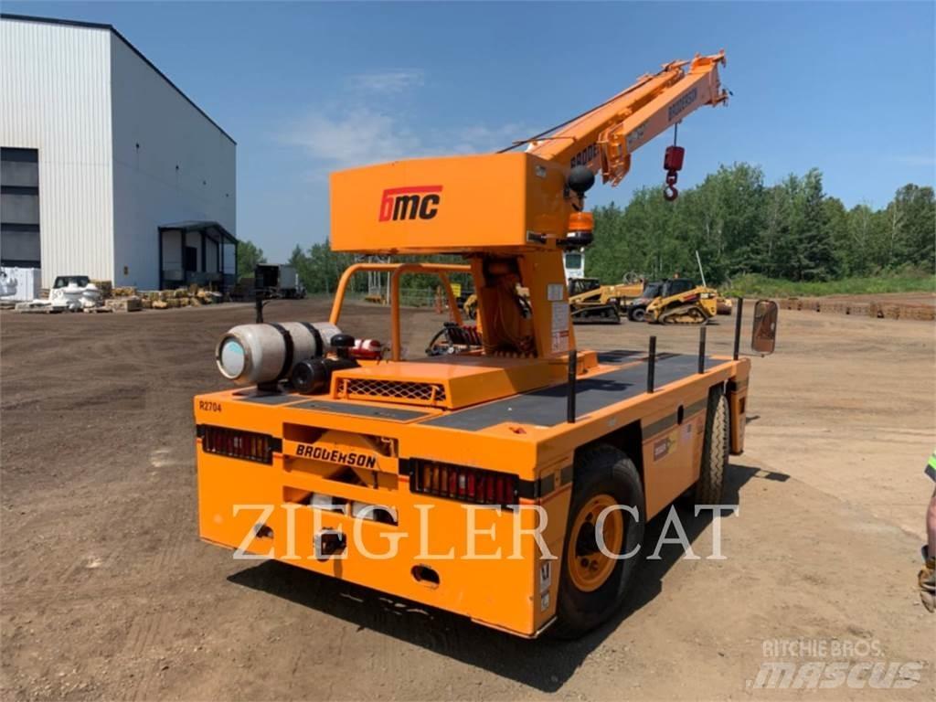 Broderson CRANE IC803H Univerzální terénní jeřáby