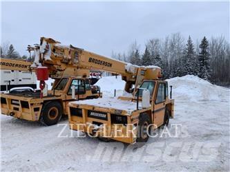 Broderson CRANE IC803J Univerzální terénní jeřáby