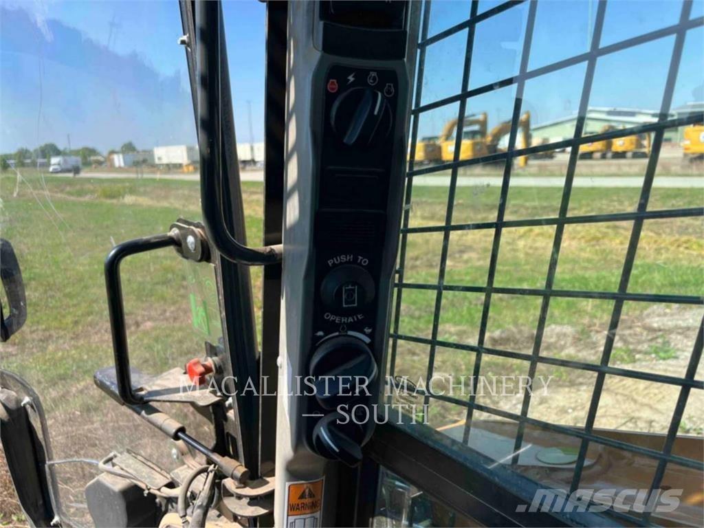 CASE TR340B Pásové nakladače