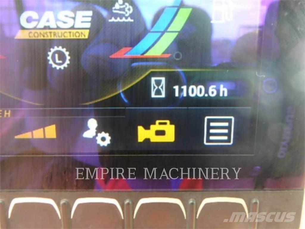 CASE TV620B Smykem řízené nakladače