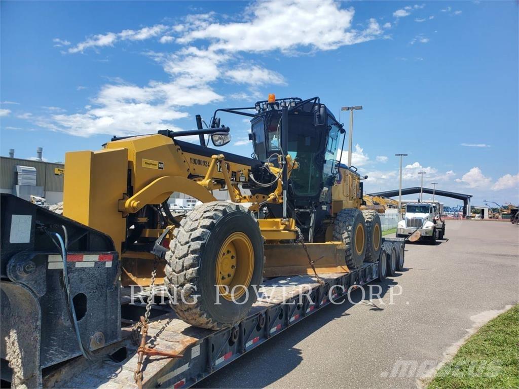 CAT 120 AWD CS Grejdry