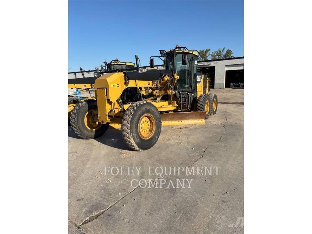 CAT 12M Grejdry