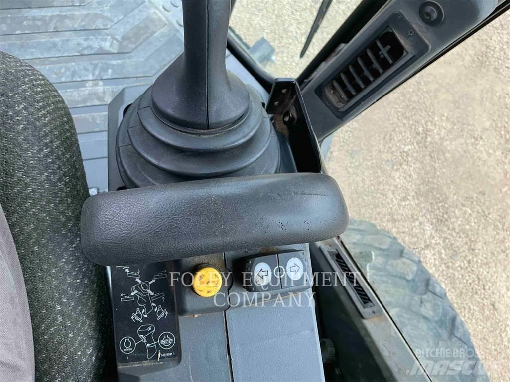CAT 12M2 Grejdry