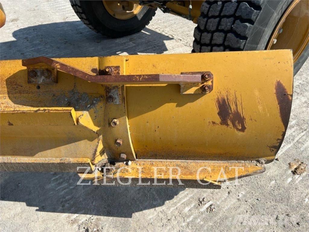 CAT 12M2 Grejdry
