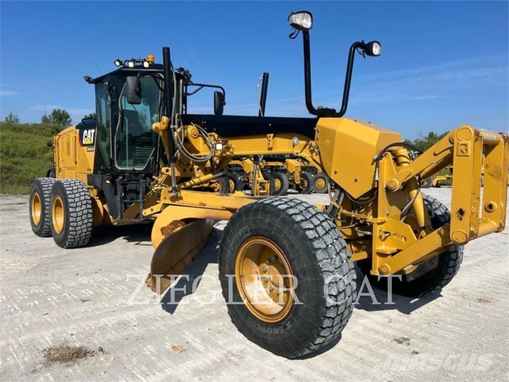 CAT 12M2 Grejdry