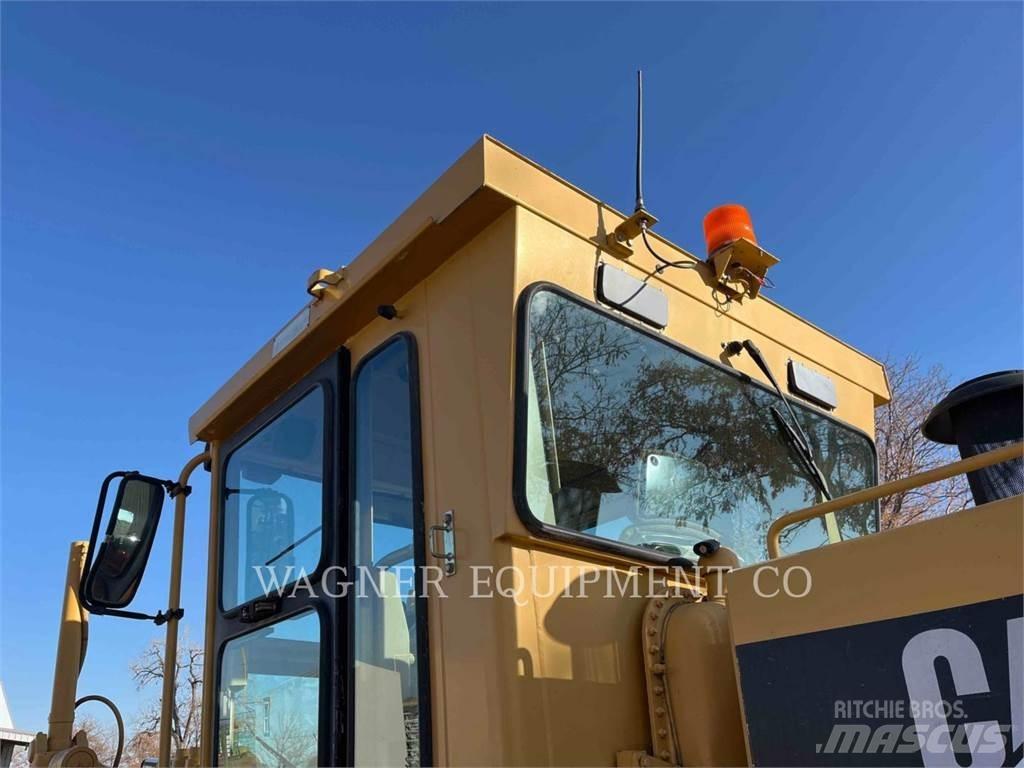 CAT 135H Grejdry