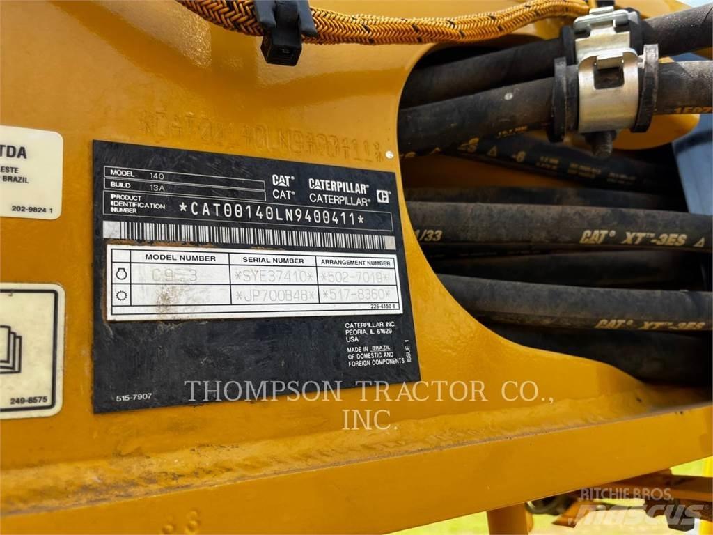 CAT 140 Grejdry