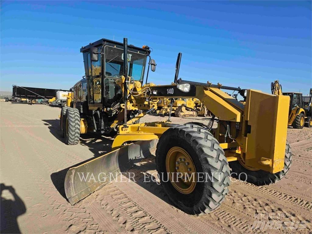 CAT 140 Grejdry