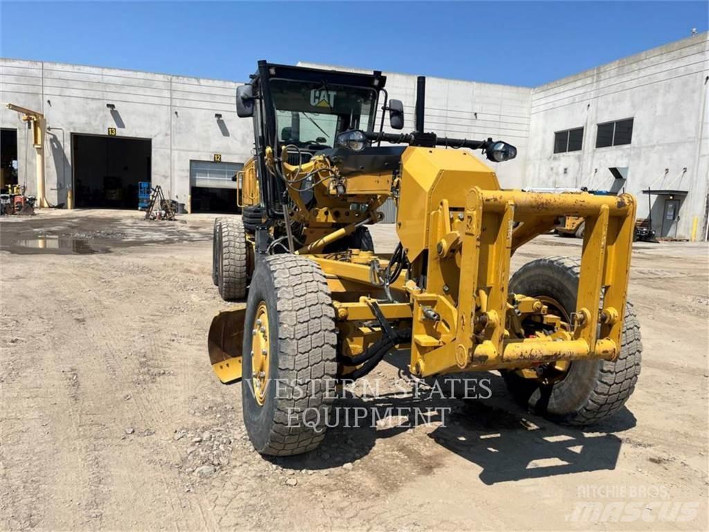 CAT 140 Grejdry