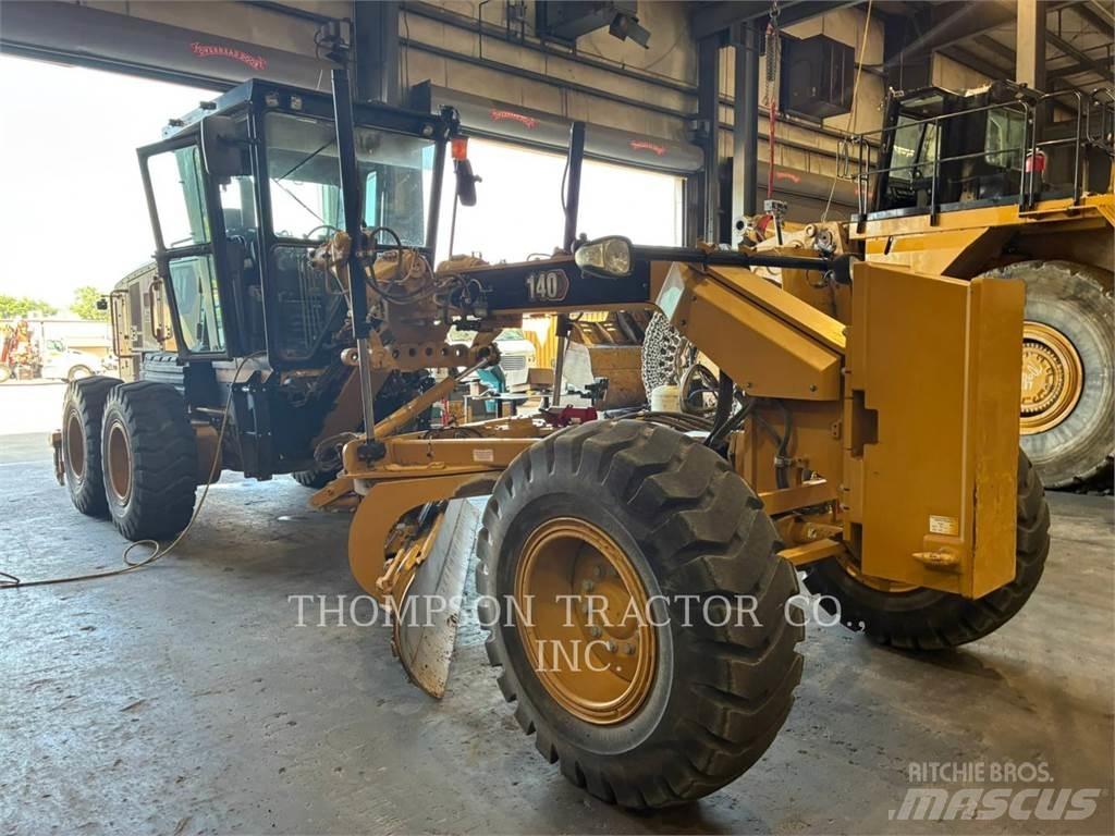 CAT 140 Grejdry